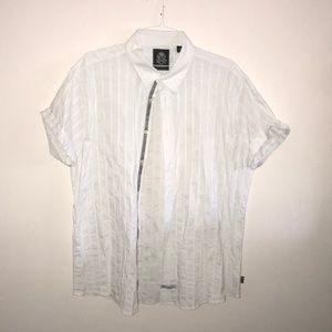 Men’s white shirt sleeve button down